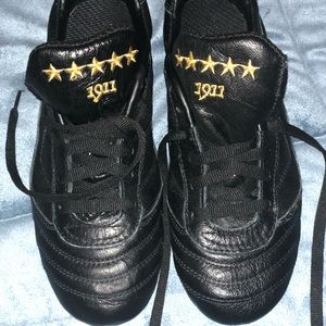 Akuna Cinquestelle cleats. Handmade! Never worn!